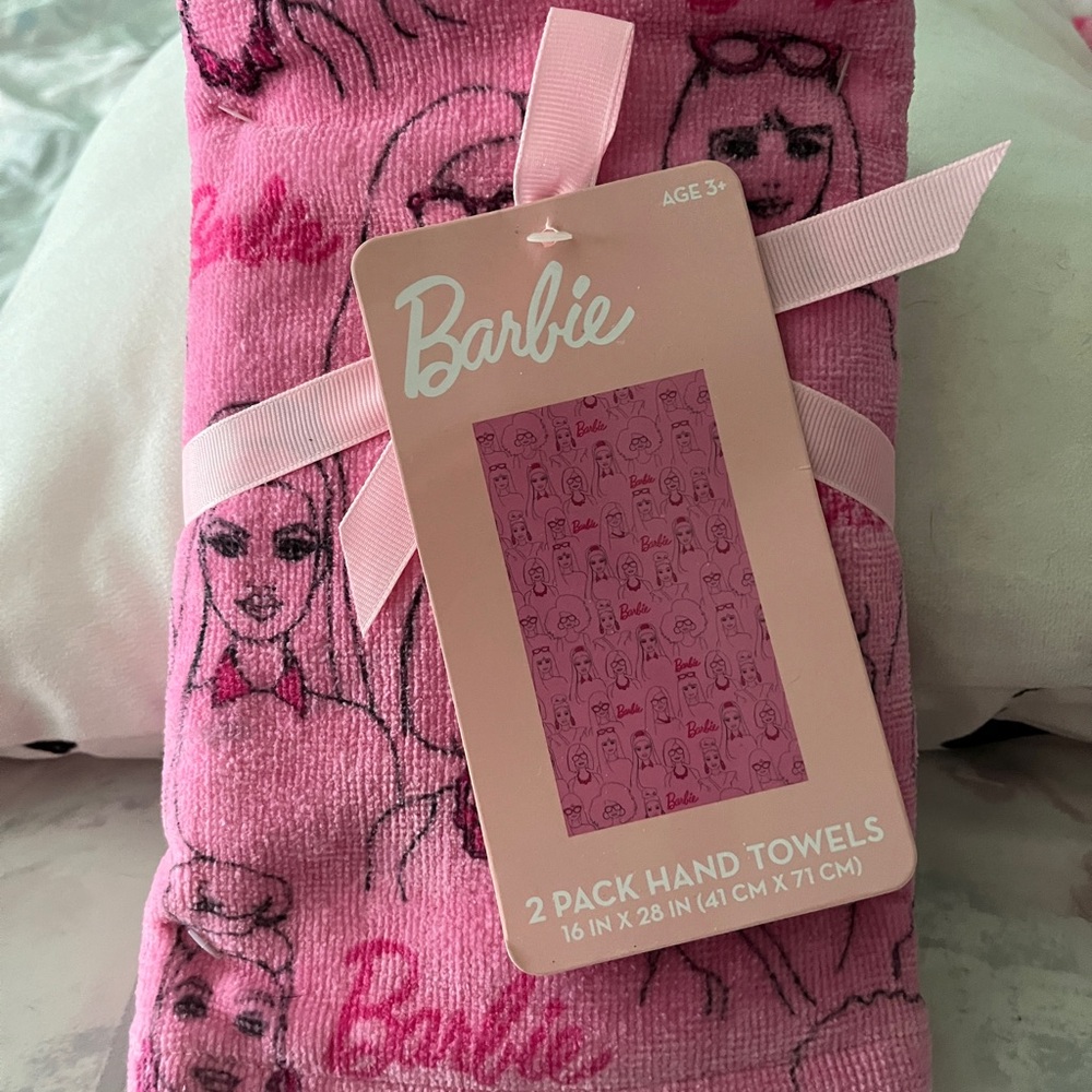 Barbie hand towels.